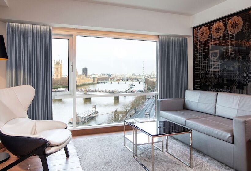 带河湖景观的套房, Park Plaza London Riverbank