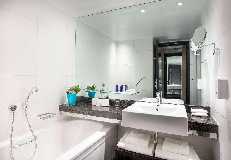 行政房间, Park Plaza London Riverbank