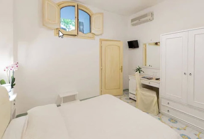 اتاق استاندارد با چشم‌انداز دریا, Villa Bellavista
