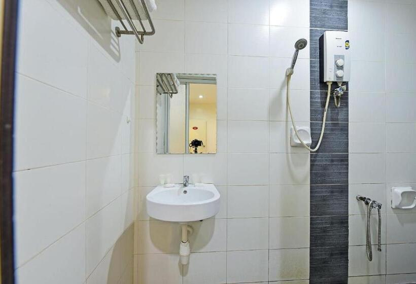 سوییت خانوادگی, Avatarr Hotel By Oyo Rooms