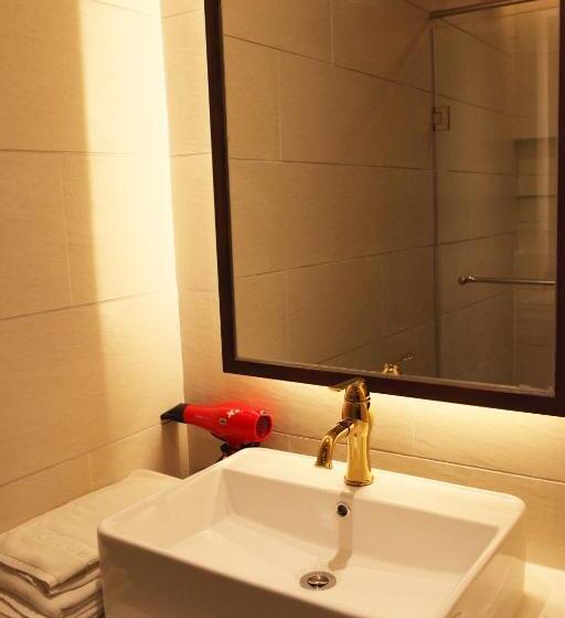 חדר סטנדרט עם מיטת קינג, Kaiyue Hotel Zhongshan Road St Michael S Cathedral And Zhanqiao Pier Qingdao
