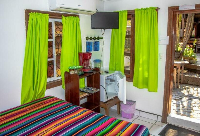 اتاق اکونومی, Seabreeze Inn