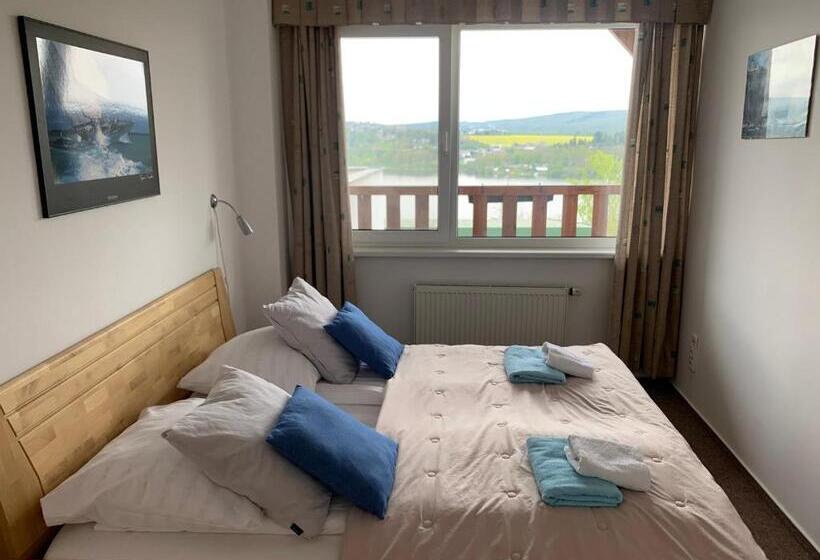 Standard Room with Balcony, Penzion Kozí Horka U Brněnské Přehrady