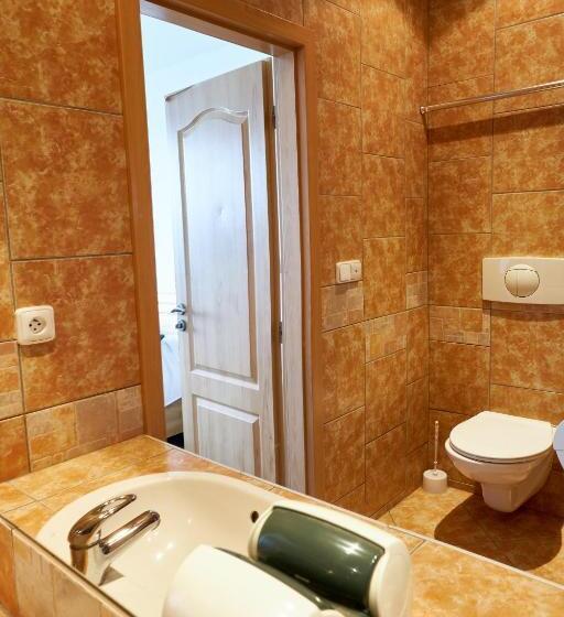 Standard Room with Balcony, Penzion Kozí Horka U Brněnské Přehrady