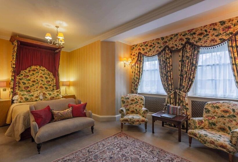 Номер Стандарт Вид на Сад, Glenapp Castle