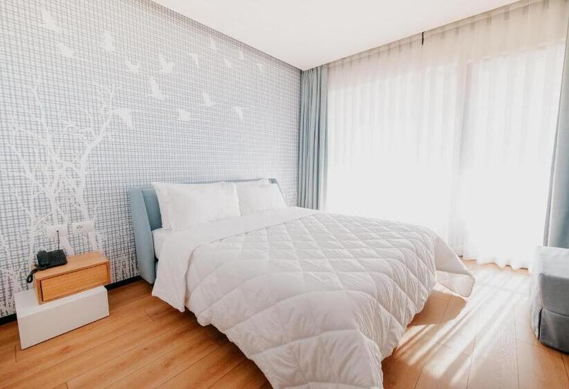 带海景的标准房, Amara Hotel & Spa