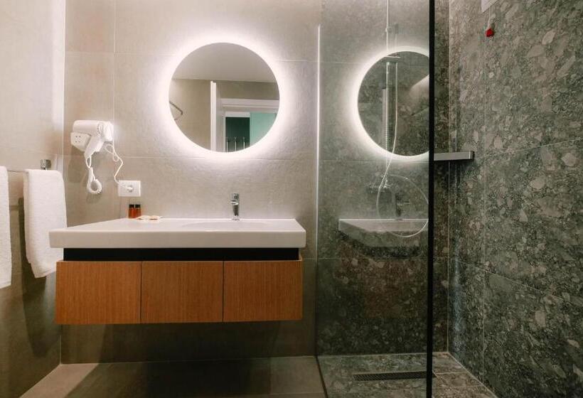 带海景的标准房, Amara Hotel & Spa