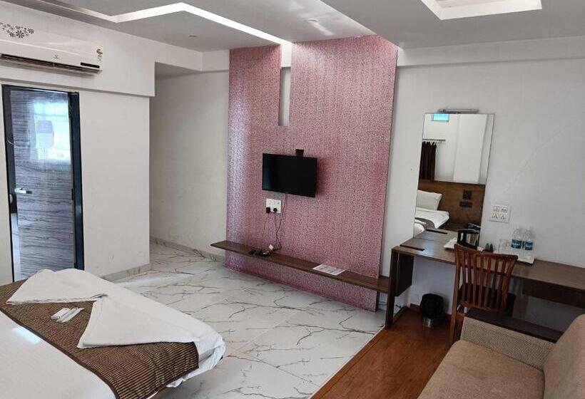 Номер Стандарт, Spot On 44704 Harihar Lodging And Yatri Niwas