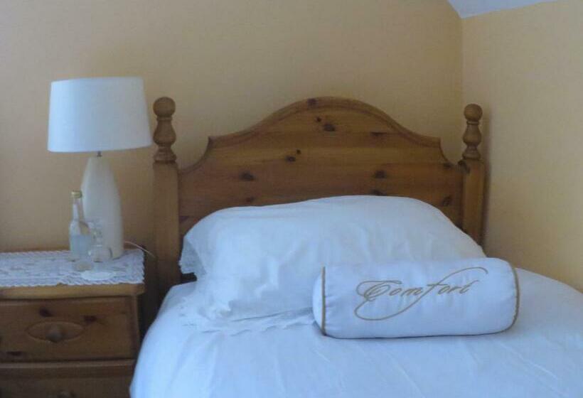 חדר דלוקס לשלושה, Derghaven B&b, Hostel & Self Catering