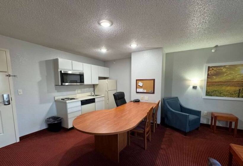 Люкс, Days Inn & Suites By Wyndham Green Bay Wi