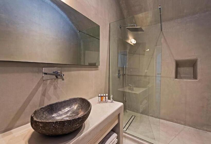 سوئیت با چشم‌انداز, Porto Fira Suites