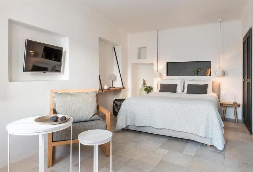 سوئیت جونیور با چشم‌انداز, Porto Fira Suites