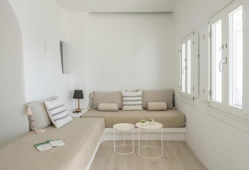 سوئیت دولوکس با چشم‌انداز, Porto Fira Suites