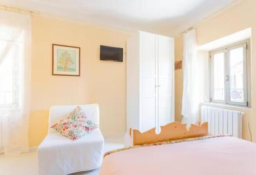 Номер Стандарт Трехместный, B&b La Finestra Sul Campanile