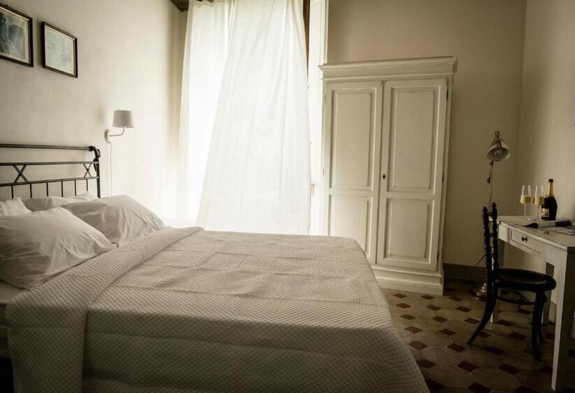 اتاق لوکس, B&b Paolina
