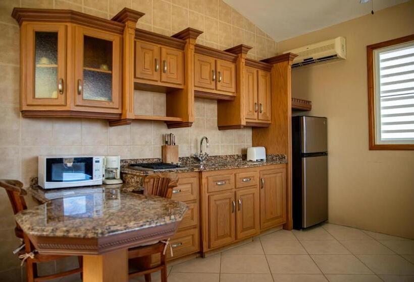 سوییت اجرایی, Easy Corner Villas