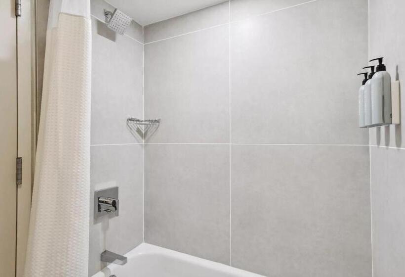 Стандартный Номер Кровать Кинг, Courtyard Burlington Williston