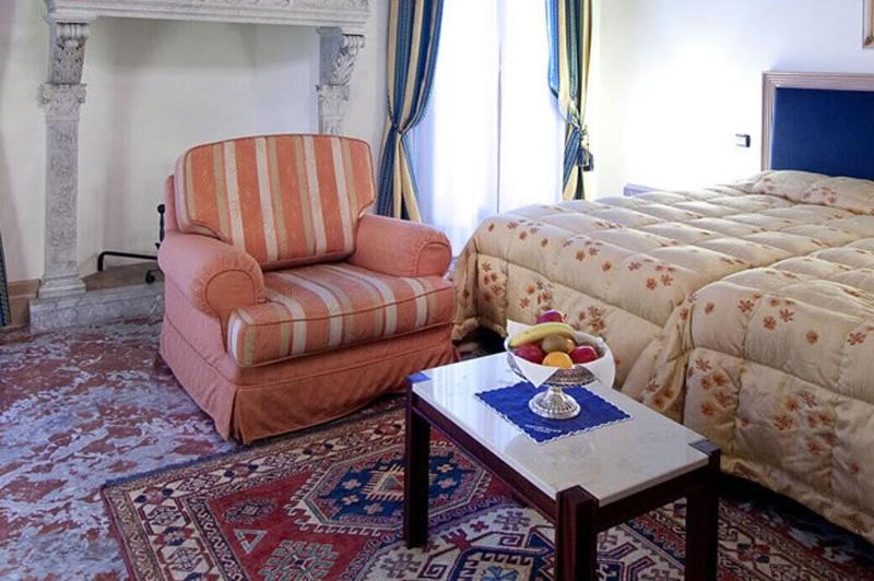 اتاق خانوادگی, Foscari Palace