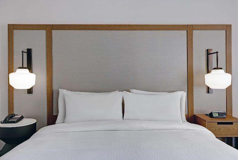 스탠다드 룸 킹사이즈 침대, Fairfield Inn & Suites By Marriott Milwaukee Brookfield