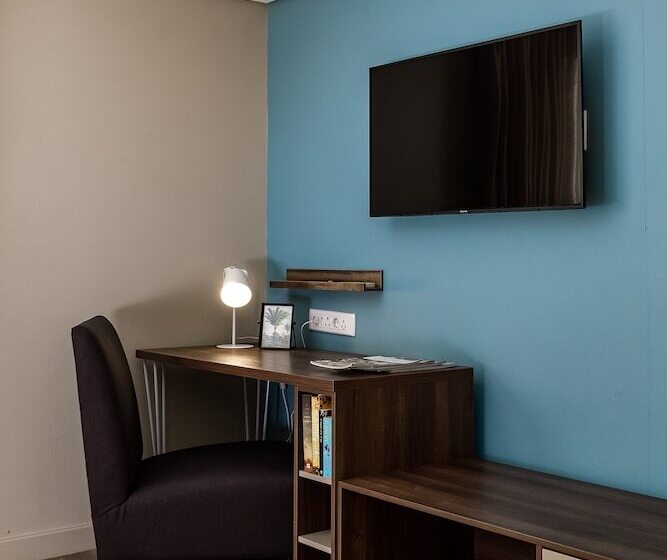 스탠다드 스튜디오, Wink Aparthotel Foreshore