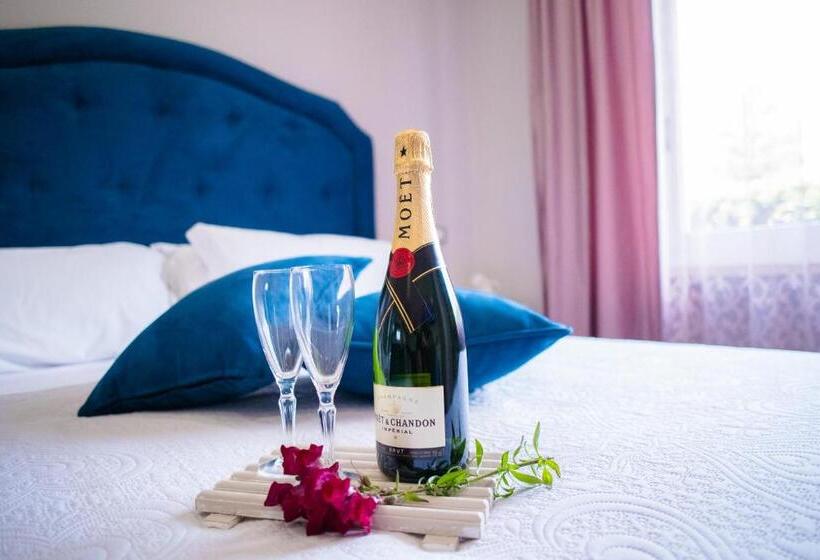 Четырехместный Номер Deluxe, Relais Villa Italia