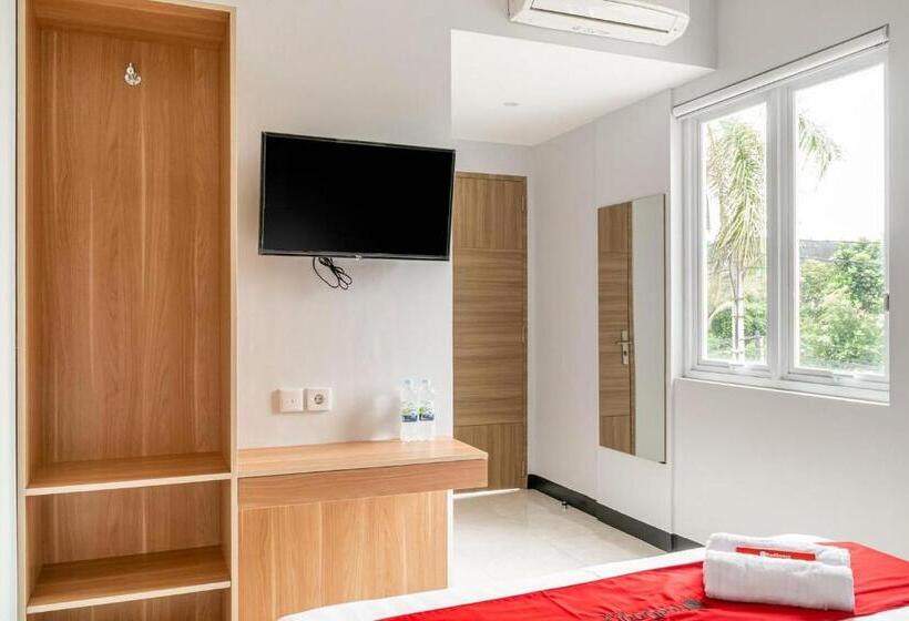 Номер Стандарт, Reddoorz Near Puri Indah Lippo Mall 2
