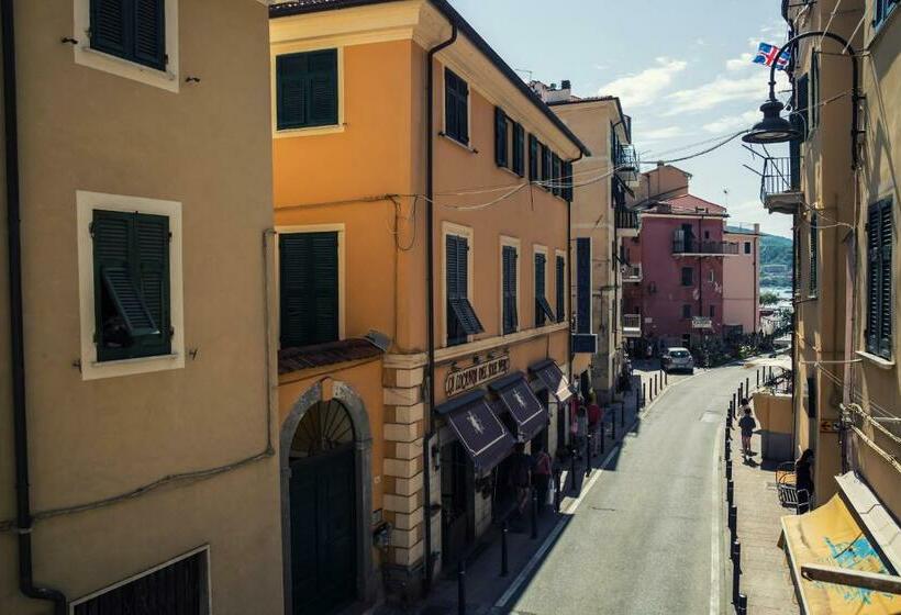 Quarto Economy, Pino Dependance