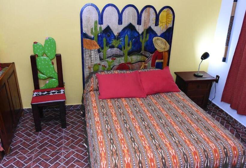 Fyrbädds Standardrum, Cancun Guest House 2