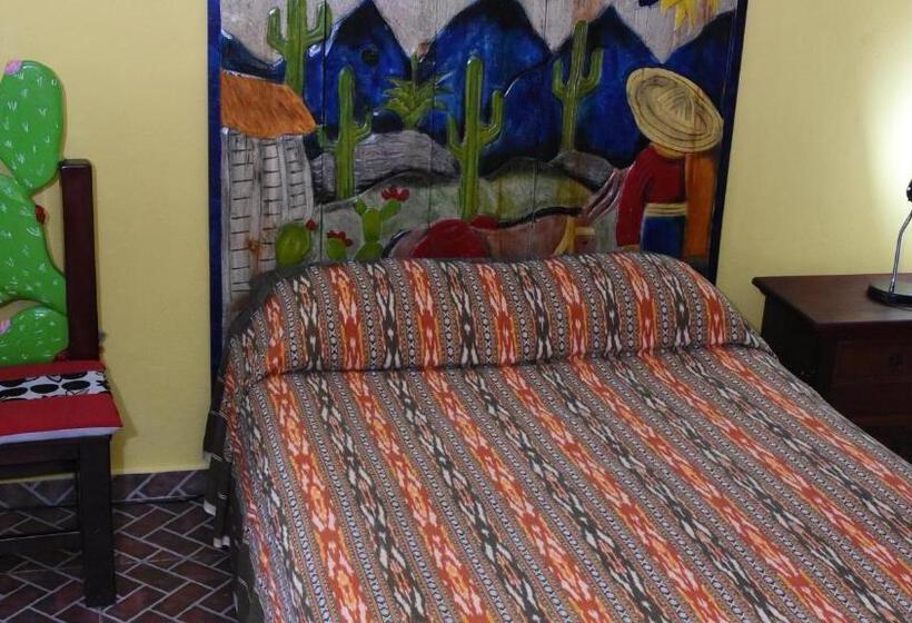 Fyrbädds Standardrum, Cancun Guest House 2