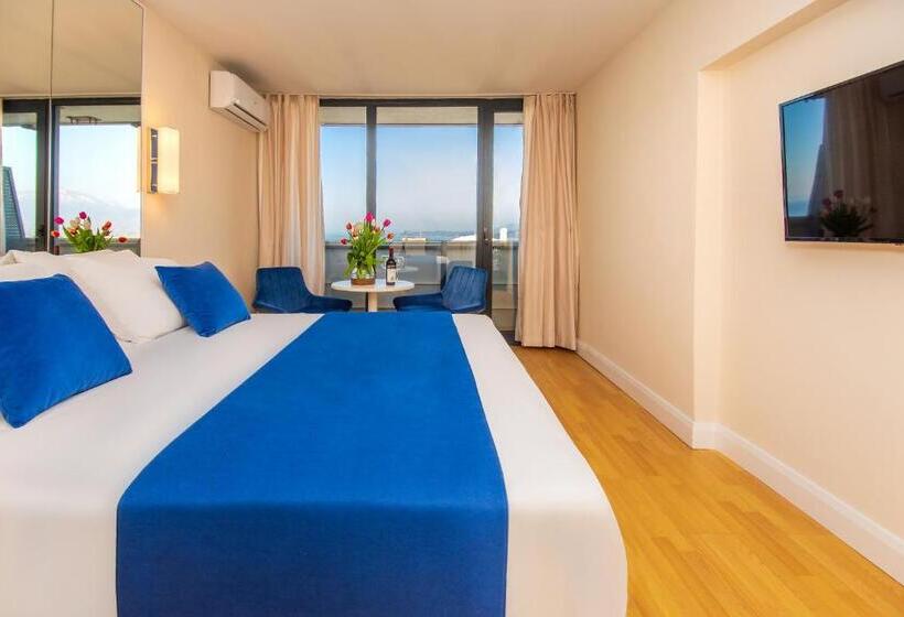 اتاق سوپریور با چشم‌انداز دریا, Orbi City Hotel Official