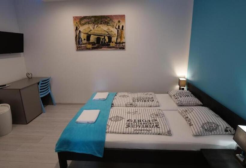 Люкс Повышенной Комфортности, Anna Villa Füred Boutique Rooms