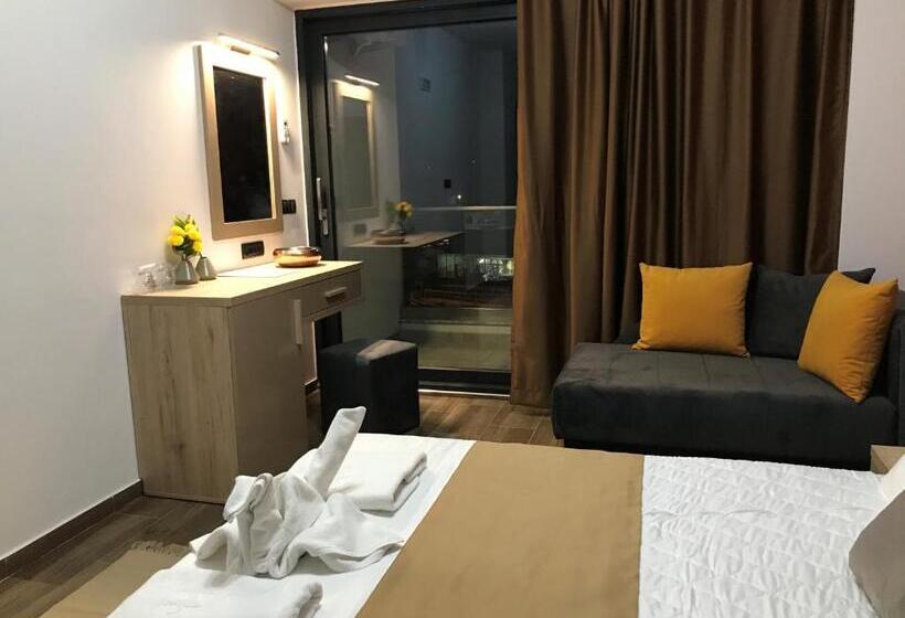 استودیوی استاندارد, Lajka Luxury