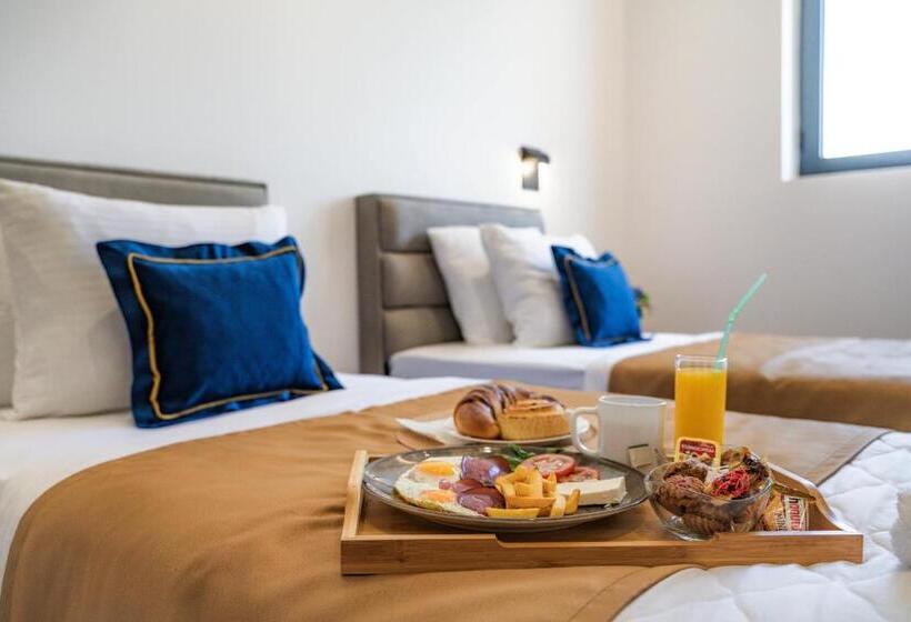 اتاق لوکس چهار تخته, Lajka Luxury
