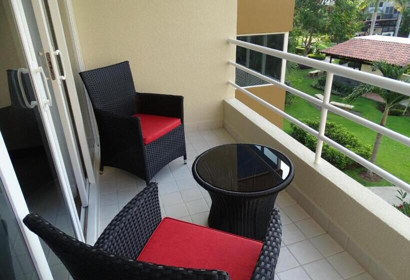 1 Schlafzimmer Apartment mit Balkon Poolblick, Jaco Beach Condos