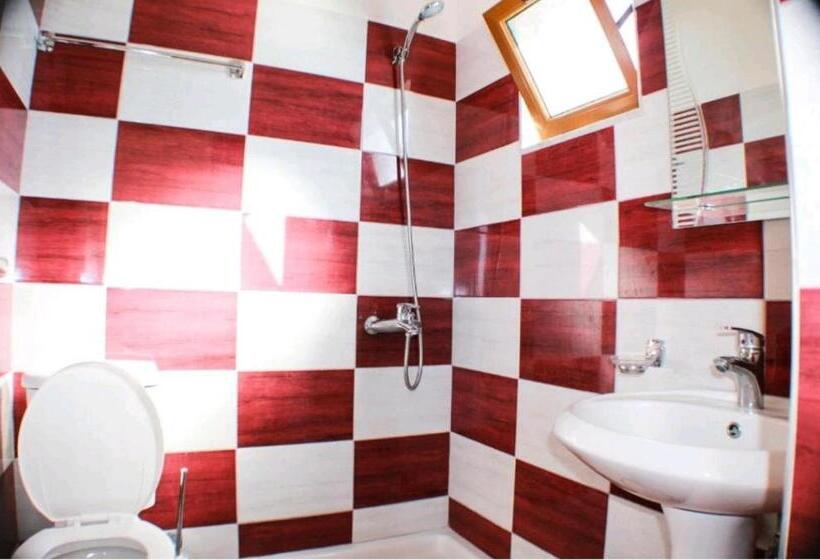 オーシャンビューのテラス付１ベッドルームアパート, Apartments Romario
