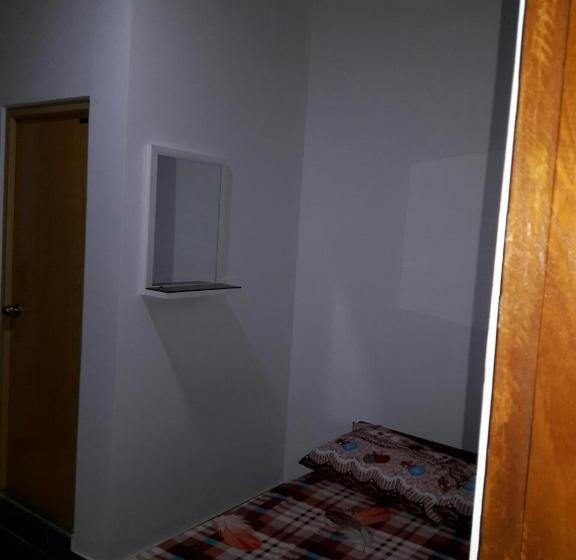Economy Quadruple Room, Oudarya Guest
