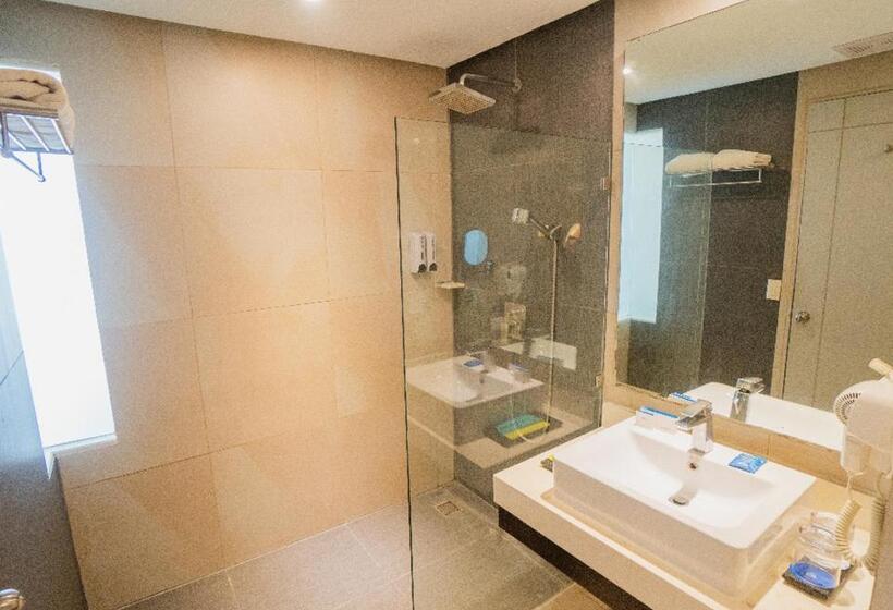 Cameră Premium cu Vedere la Piscină, Solea Mactan Resort