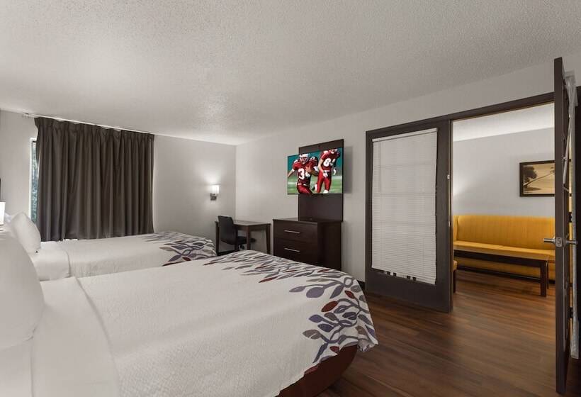 Люкс, Red Roof Inn & Suites Savannah Airport