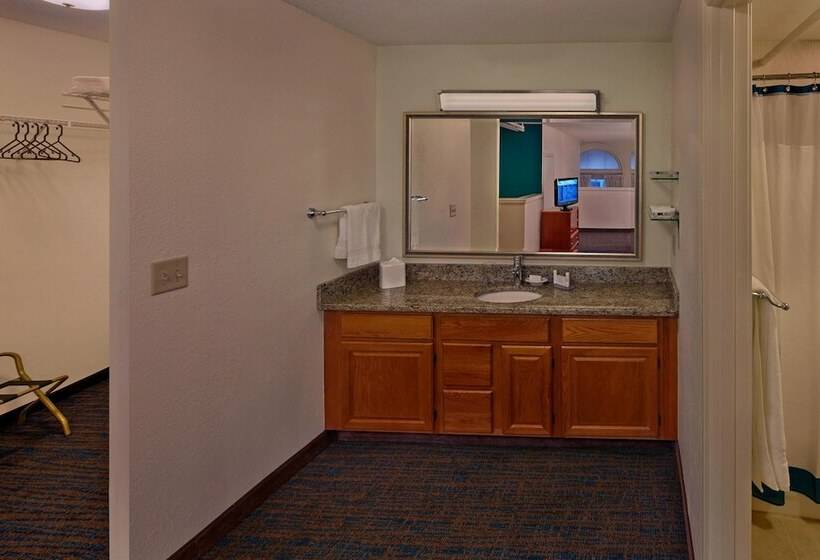 Люкс 2 Спальни, Residence Inn By Marriott Hartford Downtown