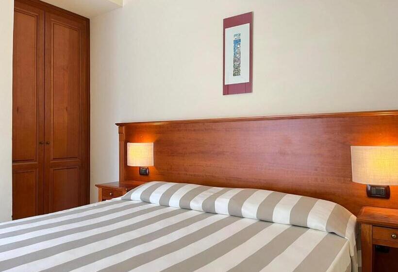 Номер Стандарт с Балконом, Albergo Degli Amici