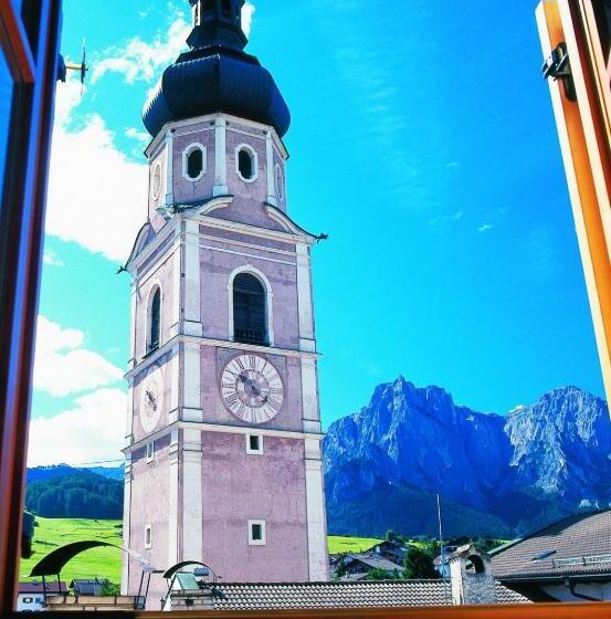 اتاق استاندارد, Zum Turm