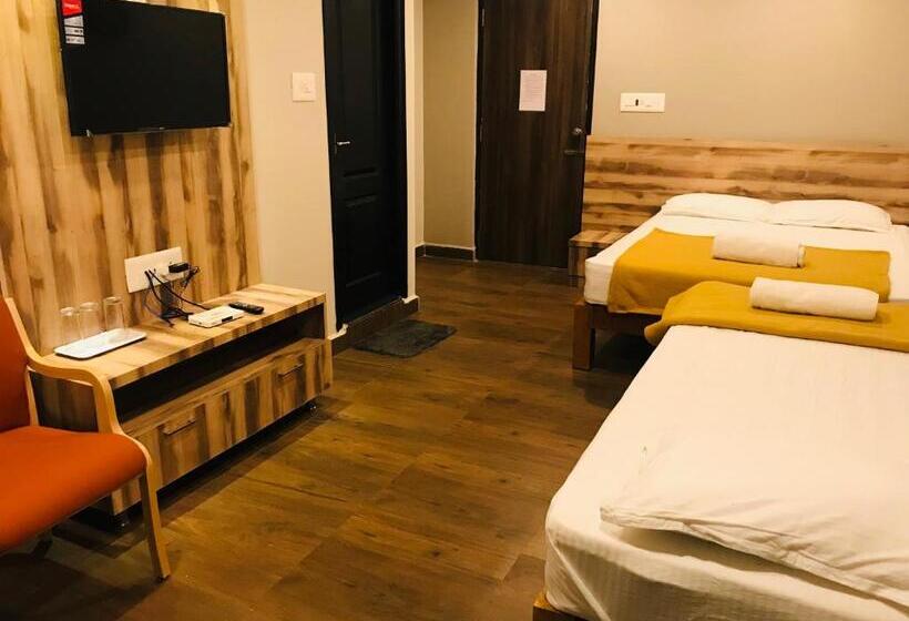 标准间带阳台, Sharada Residency