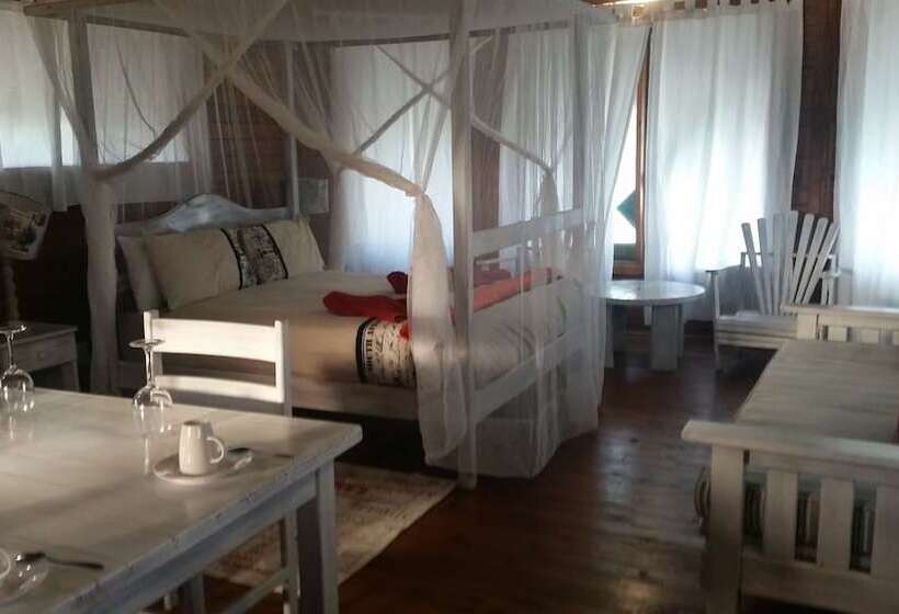 오두막, Pura Vida Lodge
