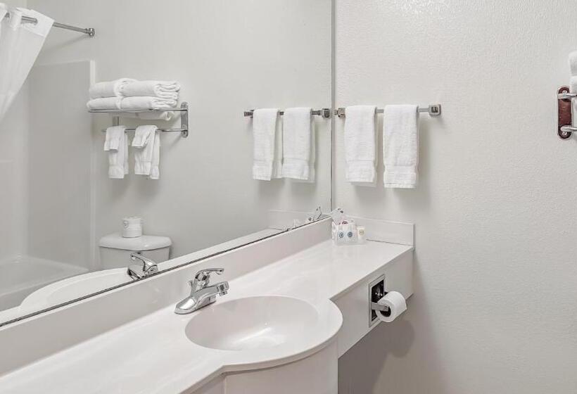 Люкс, Estherville Hotel & Suites