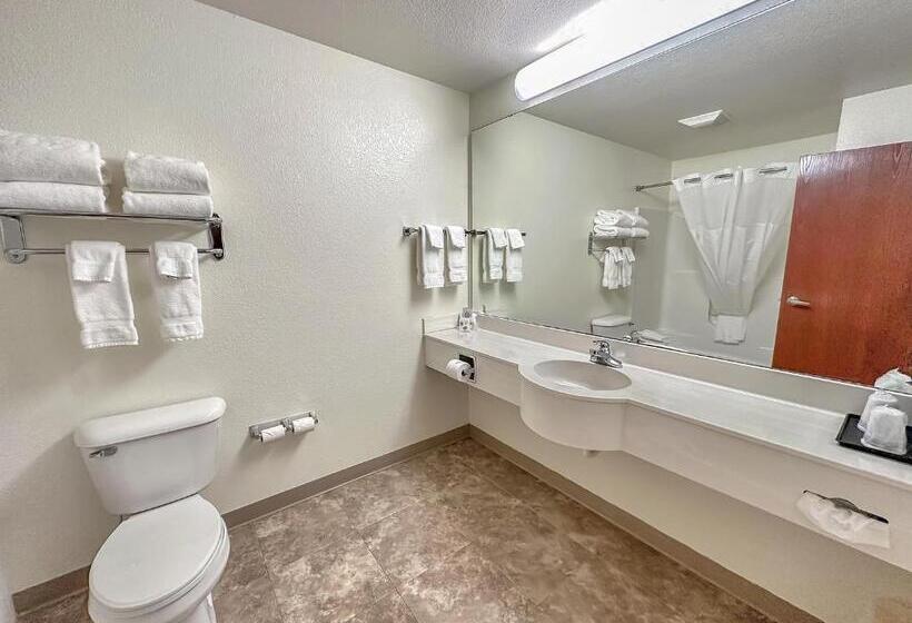 Люкс Повышенной Комфортности, Estherville Hotel & Suites