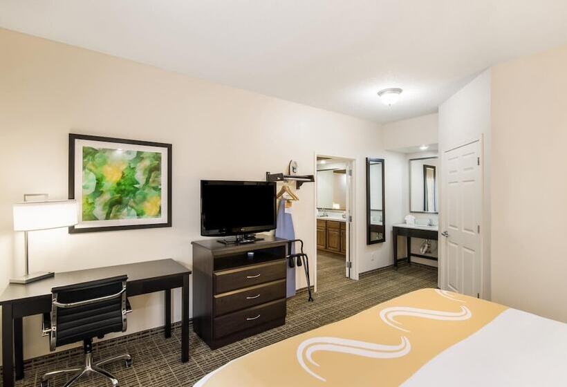 סוויטה מותאמת לאדם עם מוגבלויות, Quality Inn Crestview Near Eglin Afb