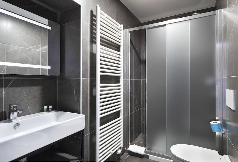 غرفة قياسية رباعية, B&b Hotel Passo Tre Croci Cortina
