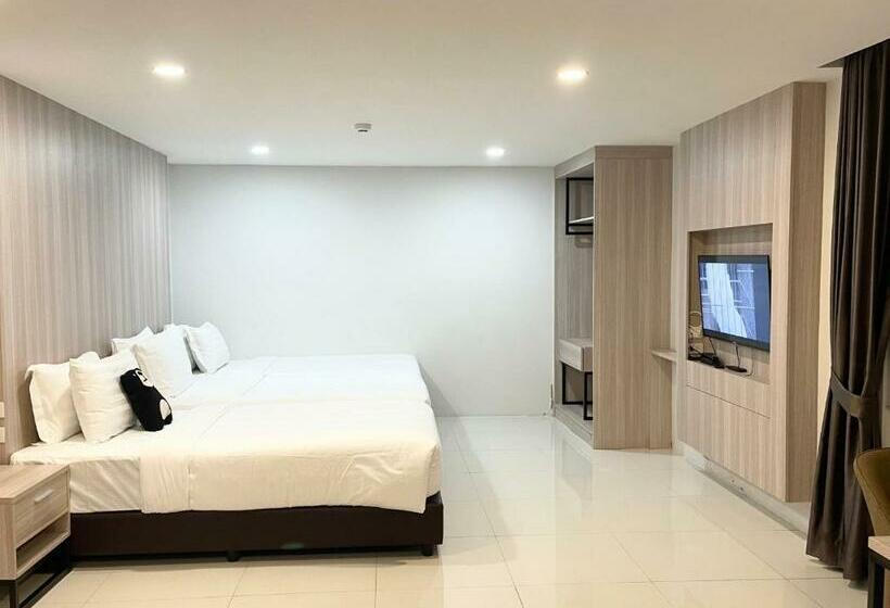 اتاق راحتی سه تخته, Bear’s Den Hotel Pattaya