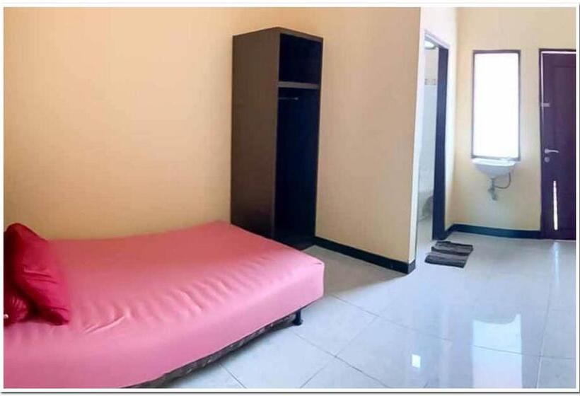 Номер Economy Индивидуальный, Koolkost Syariah Near Gedung Dprd Prov. Kaltim