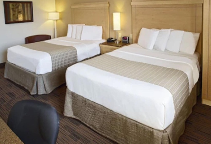 Номер Стандарт Адаптированный для Инвалидов, Livinn Hotel Minneapolis South / Burnsville